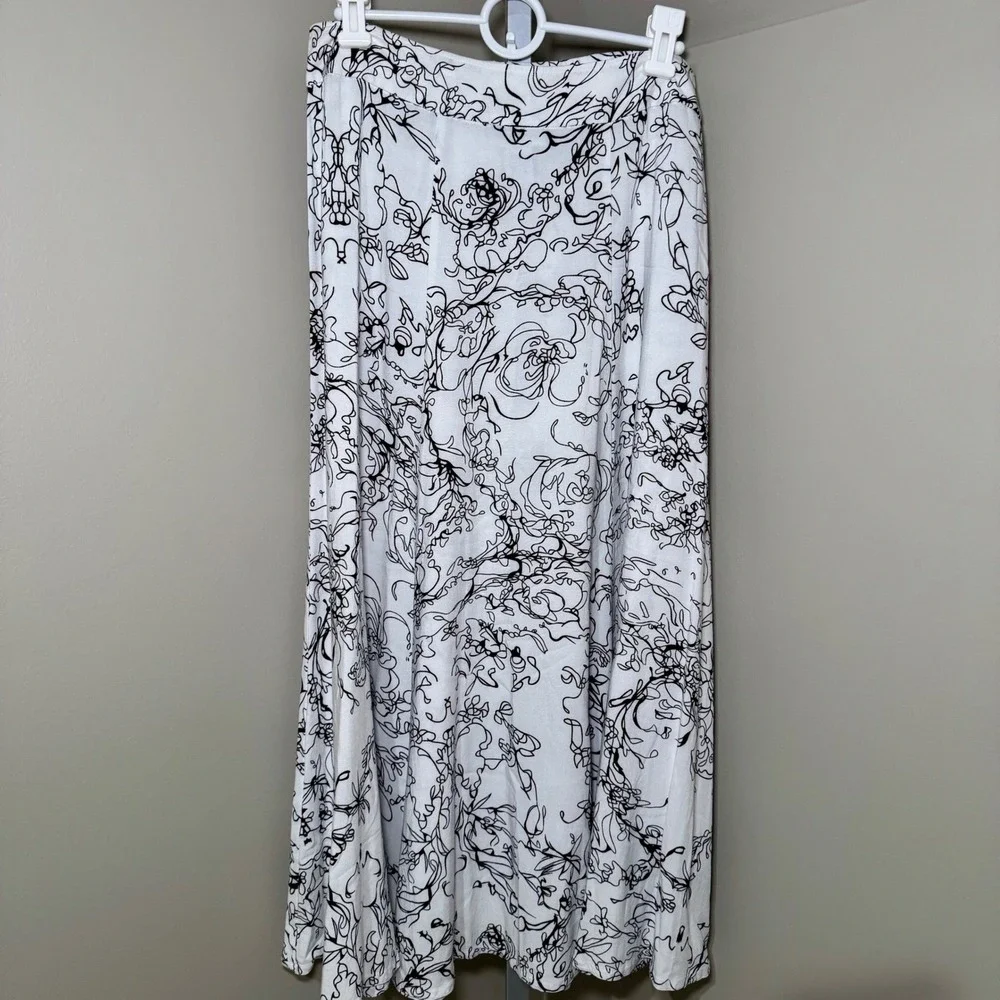 Soft Surroundings‎ White Black Floral Line Art Maxi Skirt Viscose PM 35769